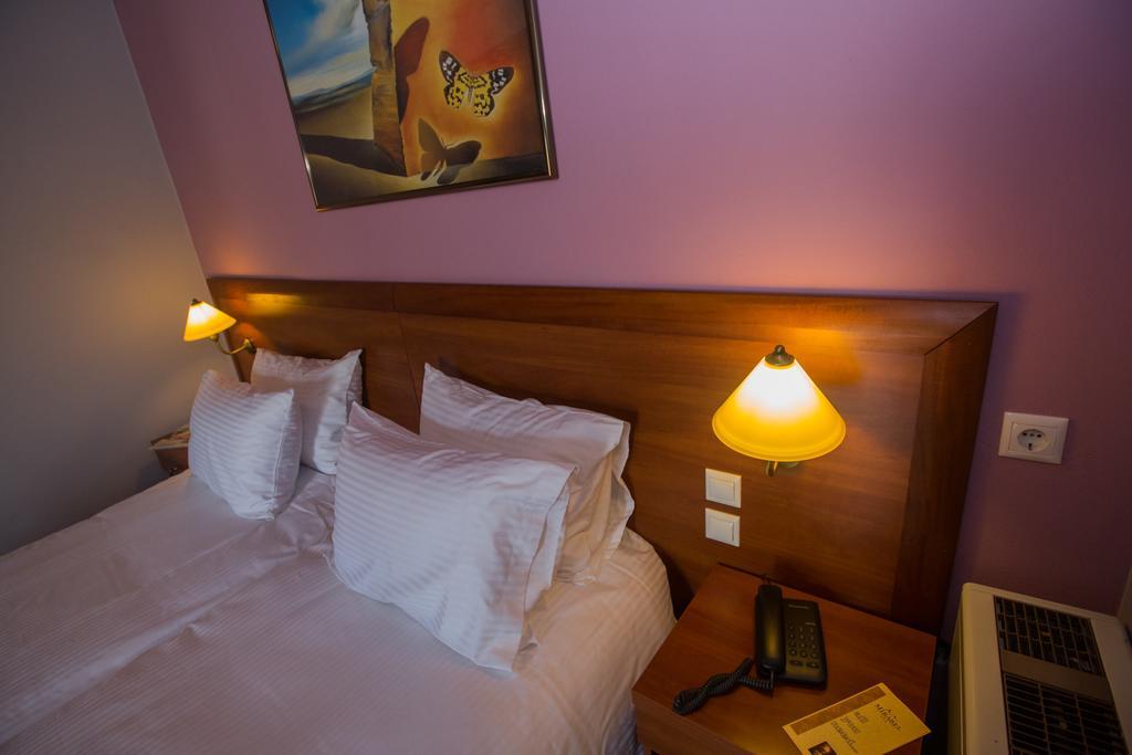 Mirabel Citycenter Hotel Argostoli  Exterior photo